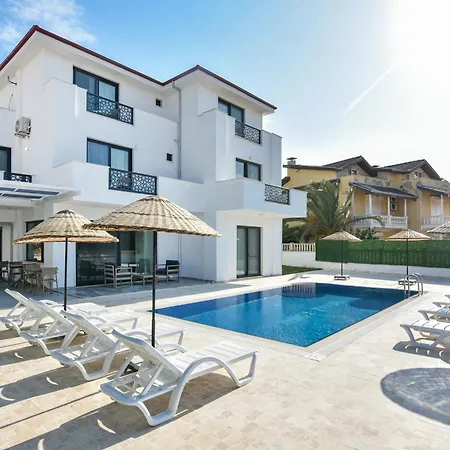 Готель Beyaz Konak 3*