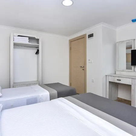 Beyaz Konak Готель Айвалик