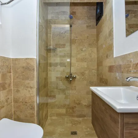 Beyaz Konak Айвалик