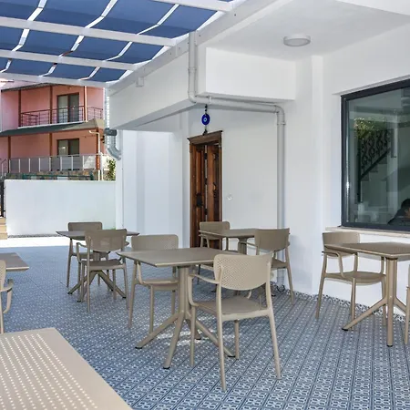 Beyaz Konak Айвалик