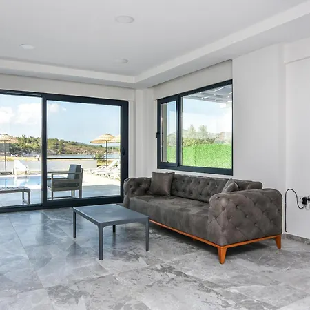 Готель Beyaz Konak Айвалик