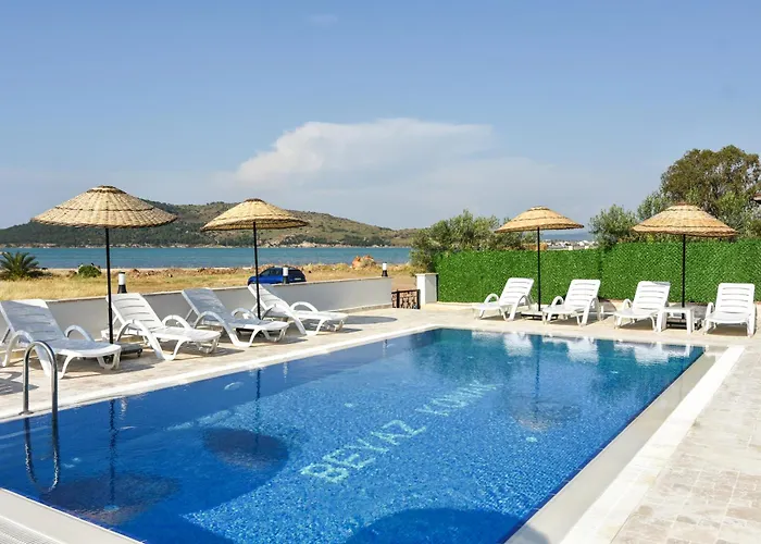 Beyaz Konak 3* Ayvalı